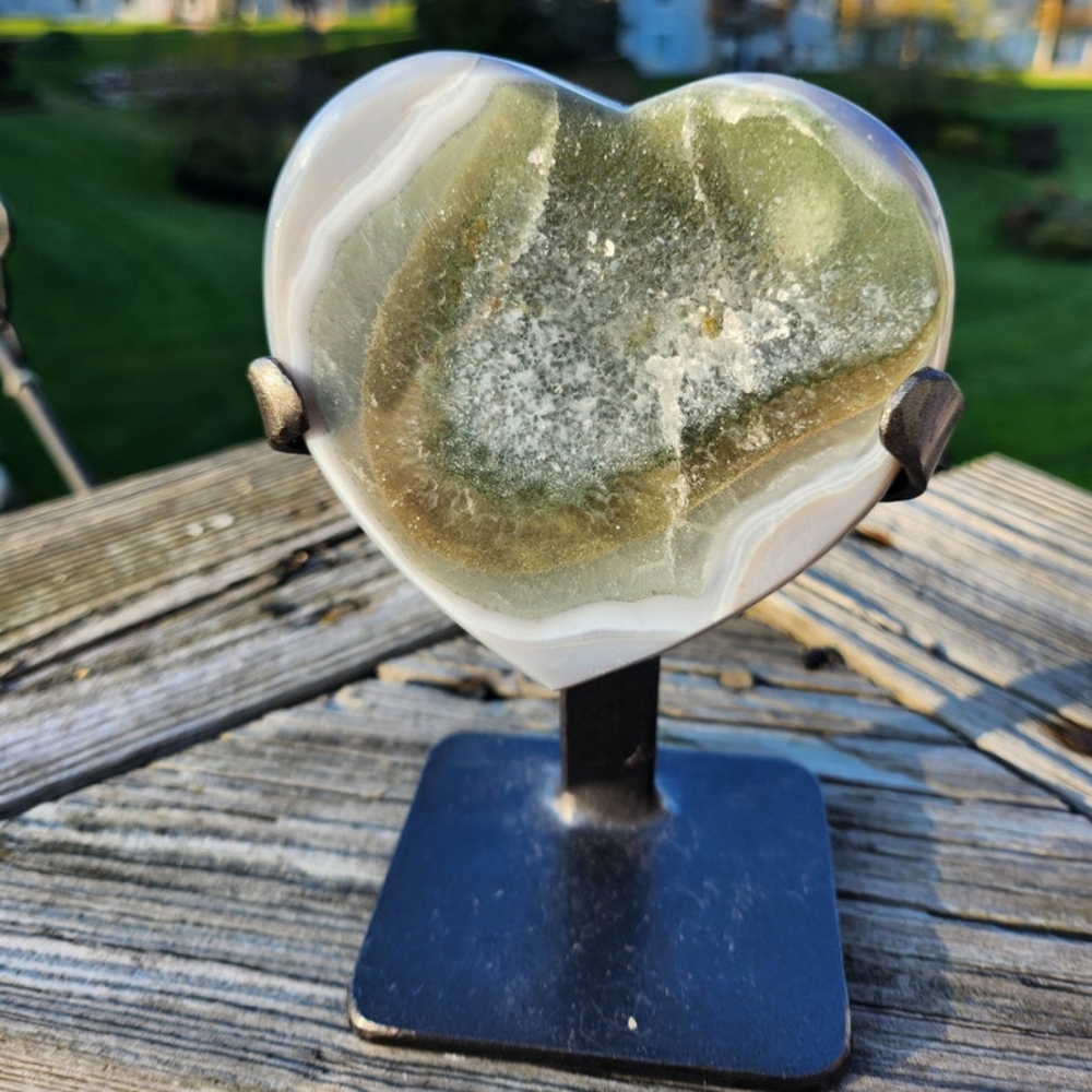 Uruguay Blue Green Druzy Agate Heart-Shaped Stone Art Piece